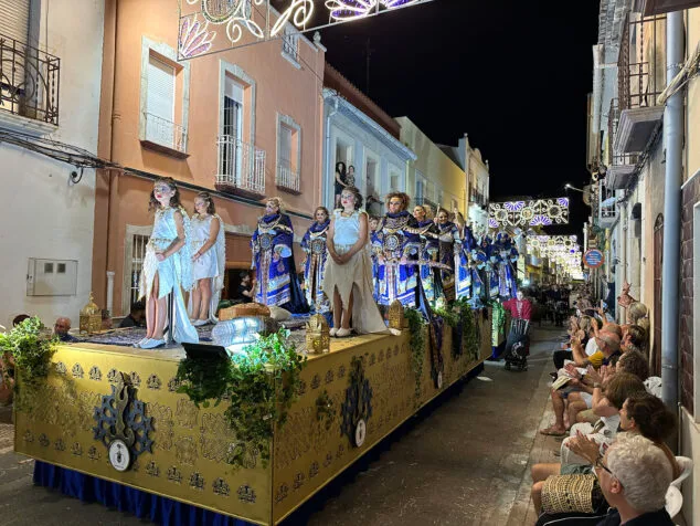 El Verger se rinde al esplendor de las filaes en la entrada de Moros y Cristianos 2025 150 desfile de moros y cristianos del verger 2025 149