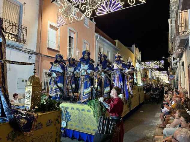 El Verger se rinde al esplendor de las filaes en la entrada de Moros y Cristianos 2025 152 desfile de moros y cristianos del verger 2025 151
