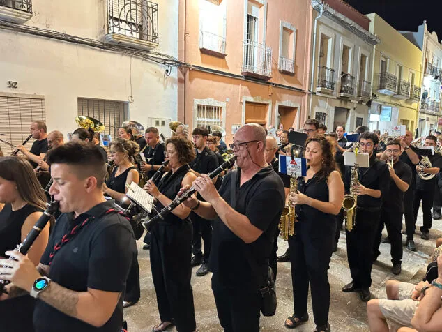 El Verger se rinde al esplendor de las filaes en la entrada de Moros y Cristianos 2025 161 desfile de moros y cristianos del verger 2025 161