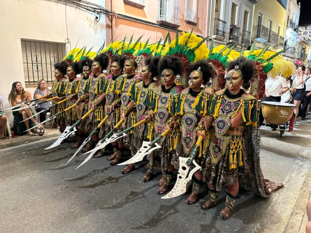El Verger se rinde al esplendor de las filaes en la entrada de Moros y Cristianos 2025 168 desfile de moros y cristianos del verger 2025 168