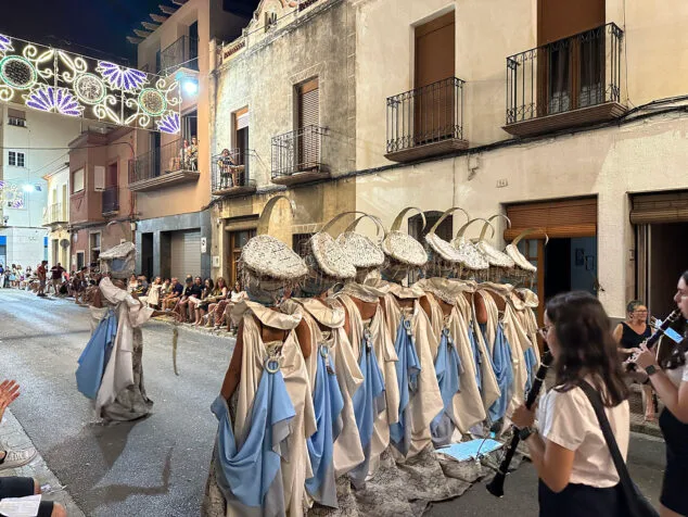 El Verger se rinde al esplendor de las filaes en la entrada de Moros y Cristianos 2025 216 desfile de moros y cristianos del verger 2025 216