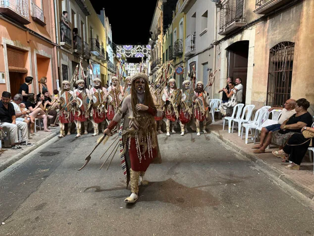 El Verger se rinde al esplendor de las filaes en la entrada de Moros y Cristianos 2025 226 desfile de moros y cristianos del verger 2025 226