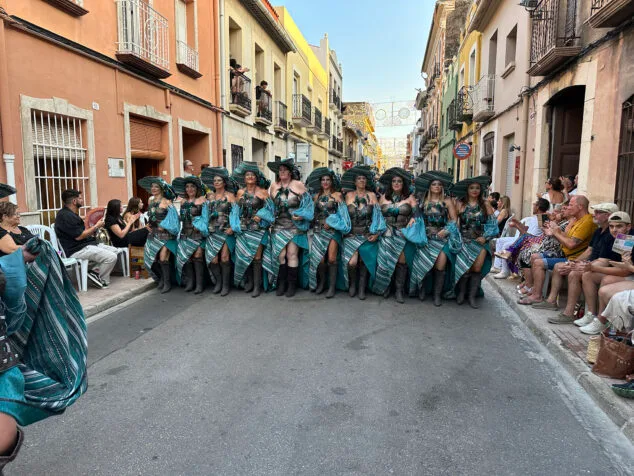 El Verger se rinde al esplendor de las filaes en la entrada de Moros y Cristianos 2025 56 desfile de moros y cristianos del verger 2025 53