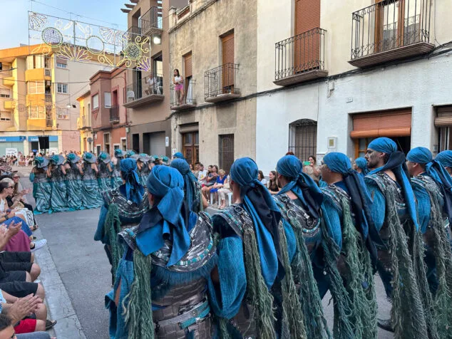 El Verger se rinde al esplendor de las filaes en la entrada de Moros y Cristianos 2025 61 desfile de moros y cristianos del verger 2025 58