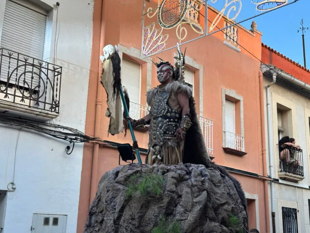 El Verger se rinde al esplendor de las filaes en la entrada de Moros y Cristianos 2025 65 desfile de moros y cristianos del verger 2025 62