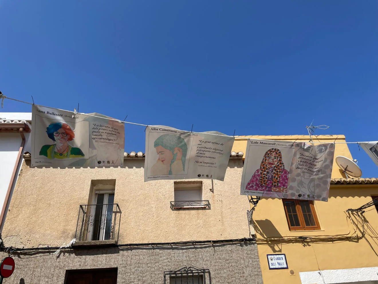 Exposición 'Elles- constel·lació poètica' en Benitatxell 08