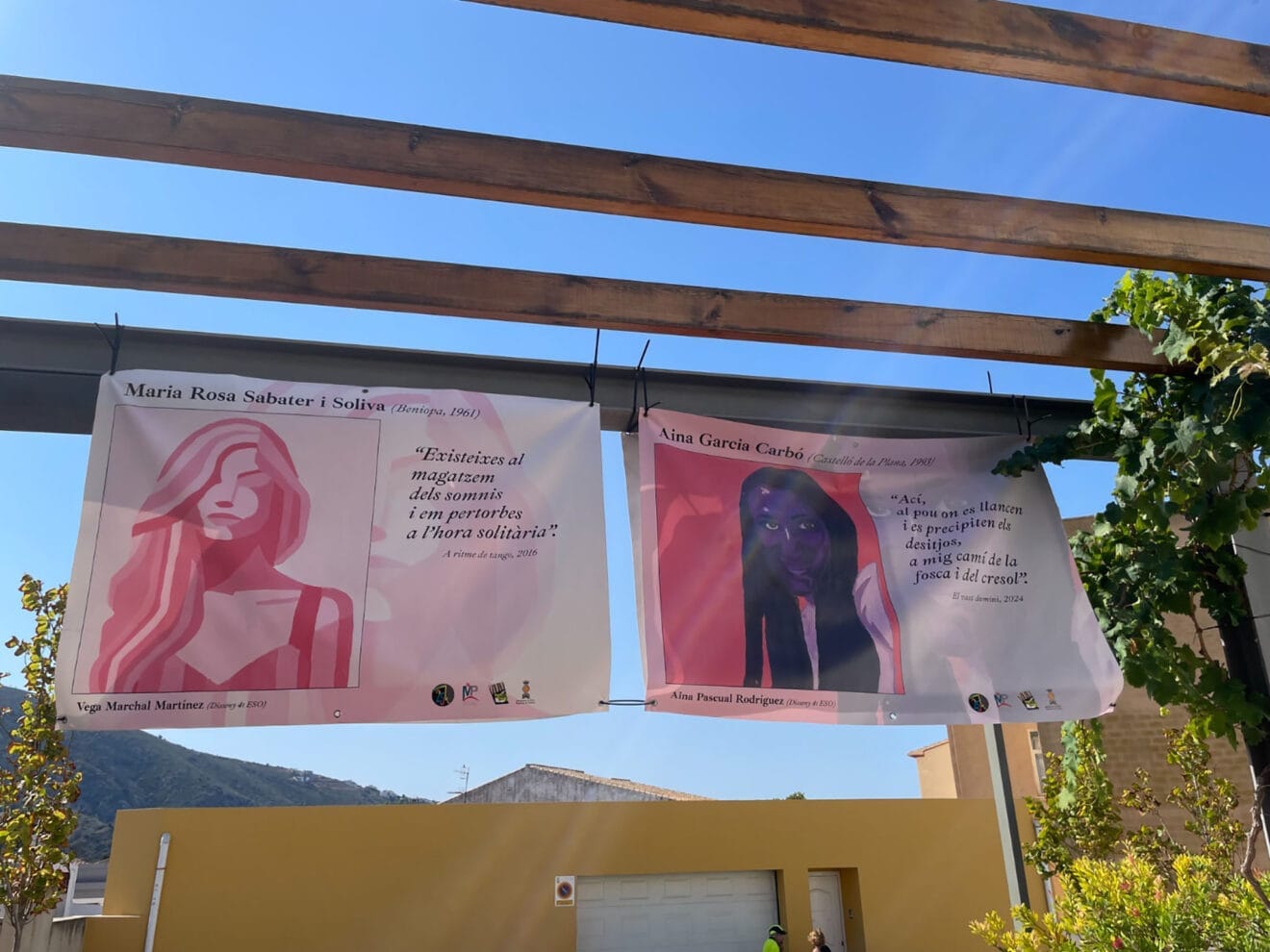 Exposición 'Elles- constel·lació poètica' en Benitatxell 13
