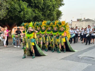 Filà Mora Alamar de Els Poblets en el desfile de Moros y Cristianos