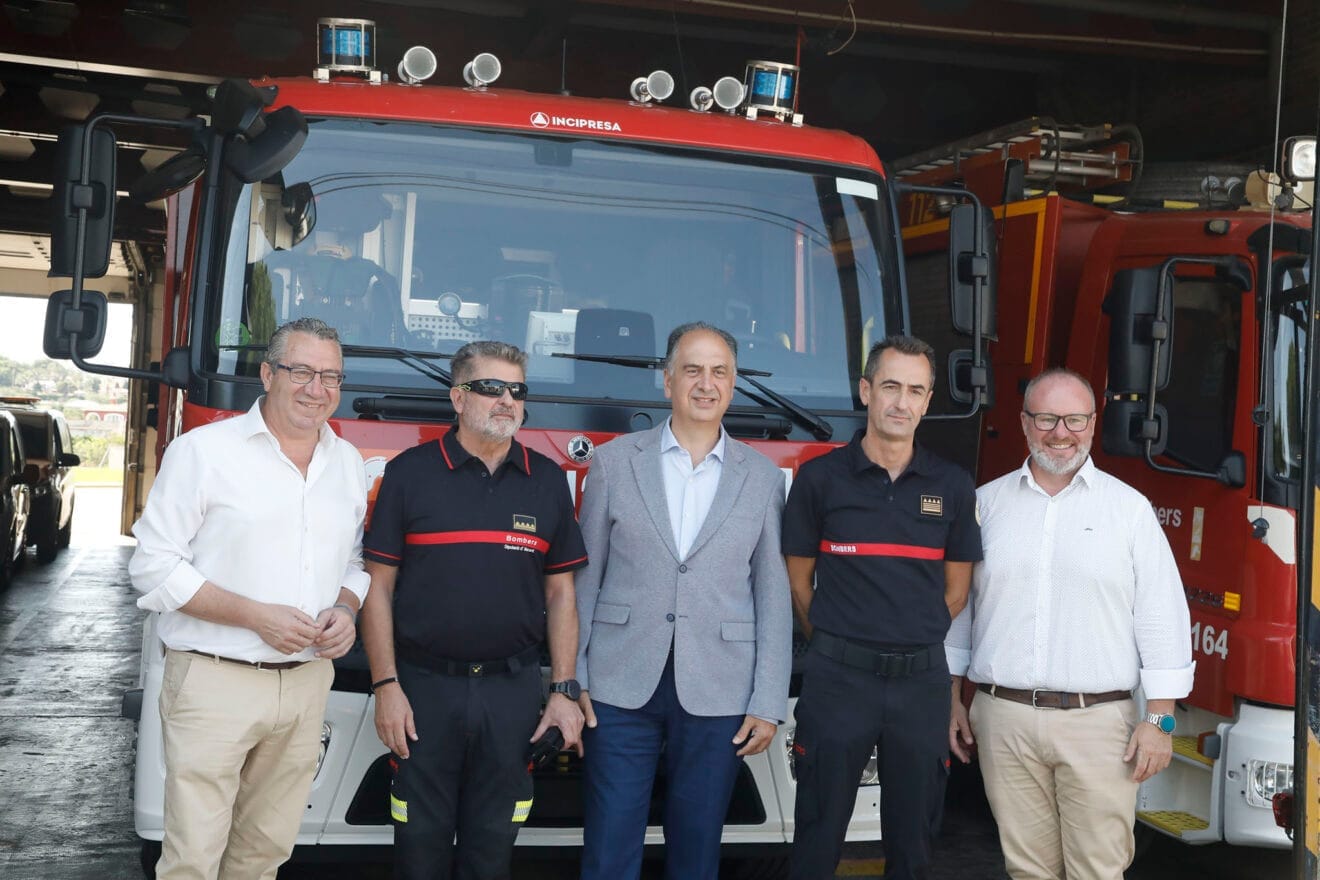 Firma del Protocolo de Actuación Conjunta de los Bomberos de Valencia y Alicante en Dénia