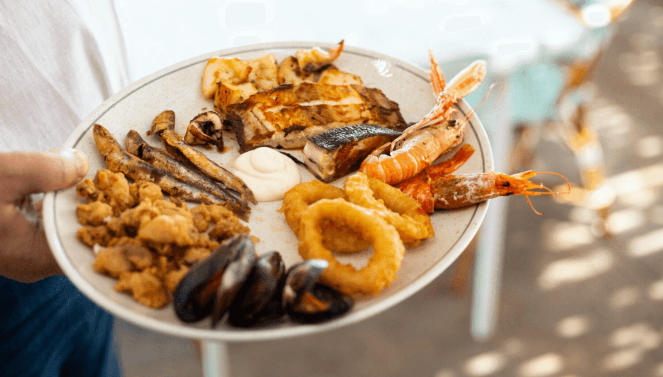 Fritura de pescado fresco en Cova del Mero