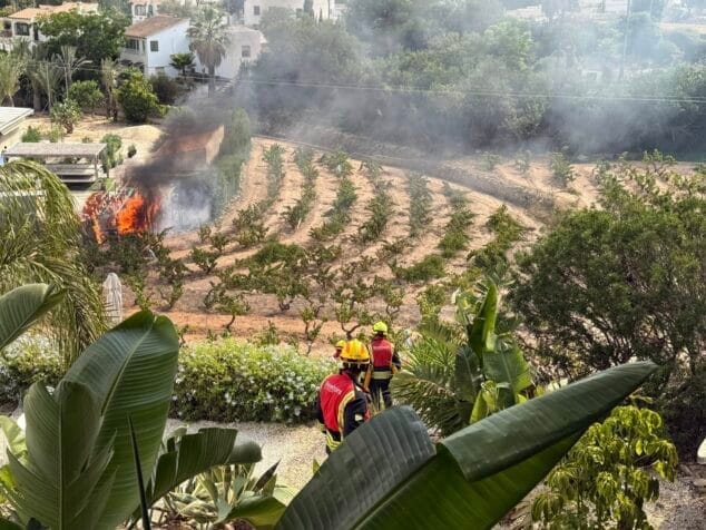 fuego en una propiedad de teulada