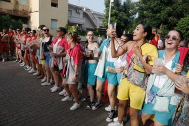 Parade der Quintades de Beniarbeig im Jahr 2025 40