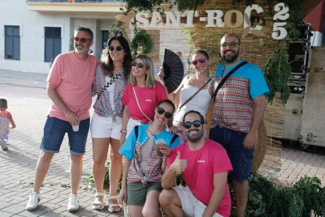 El Dia de Quintades llena de color y fiesta las calles de Beniarbeig 51 pasacalle de quintades de beniarbeig este 2025 49