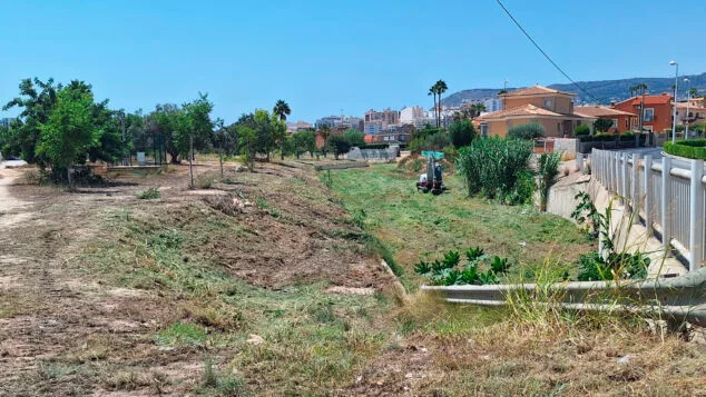trabajos en un barranco de calp