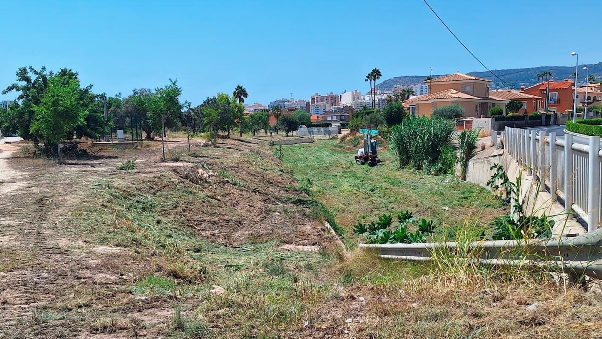 trabajos en un barranco de calp