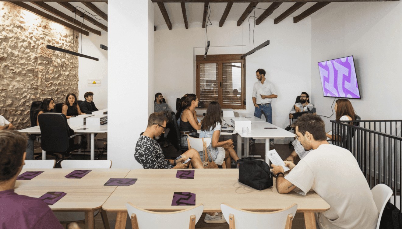 So wurde der Start von Punt Estudi an einem Tag voller Inspiration erlebt.