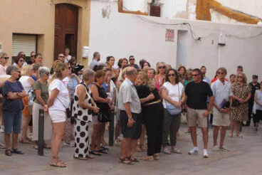Calp rinde homenaje a las niñas fallecidas 10