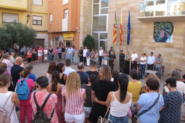 calp rinde homenaje a las ninas fallecidas 18