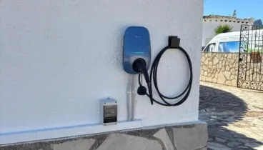 Cargador Solplanet de 7,4kW para vehículo eléctrico