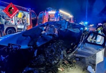 Coche siniestrado en el accidente en la N-332 en Benissa