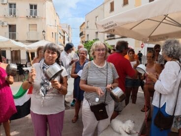 Konzentration – Cacerolazo in Orba für Gaza und Palästina (7)
