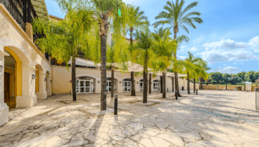 Elegante terraza exterior para eventos privados en la Costa Blanca