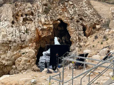 Innenraum der Cova dels Arcs in Benitatxell als Kulisse für „Der Gefangene“ von Alejandro Amenábar