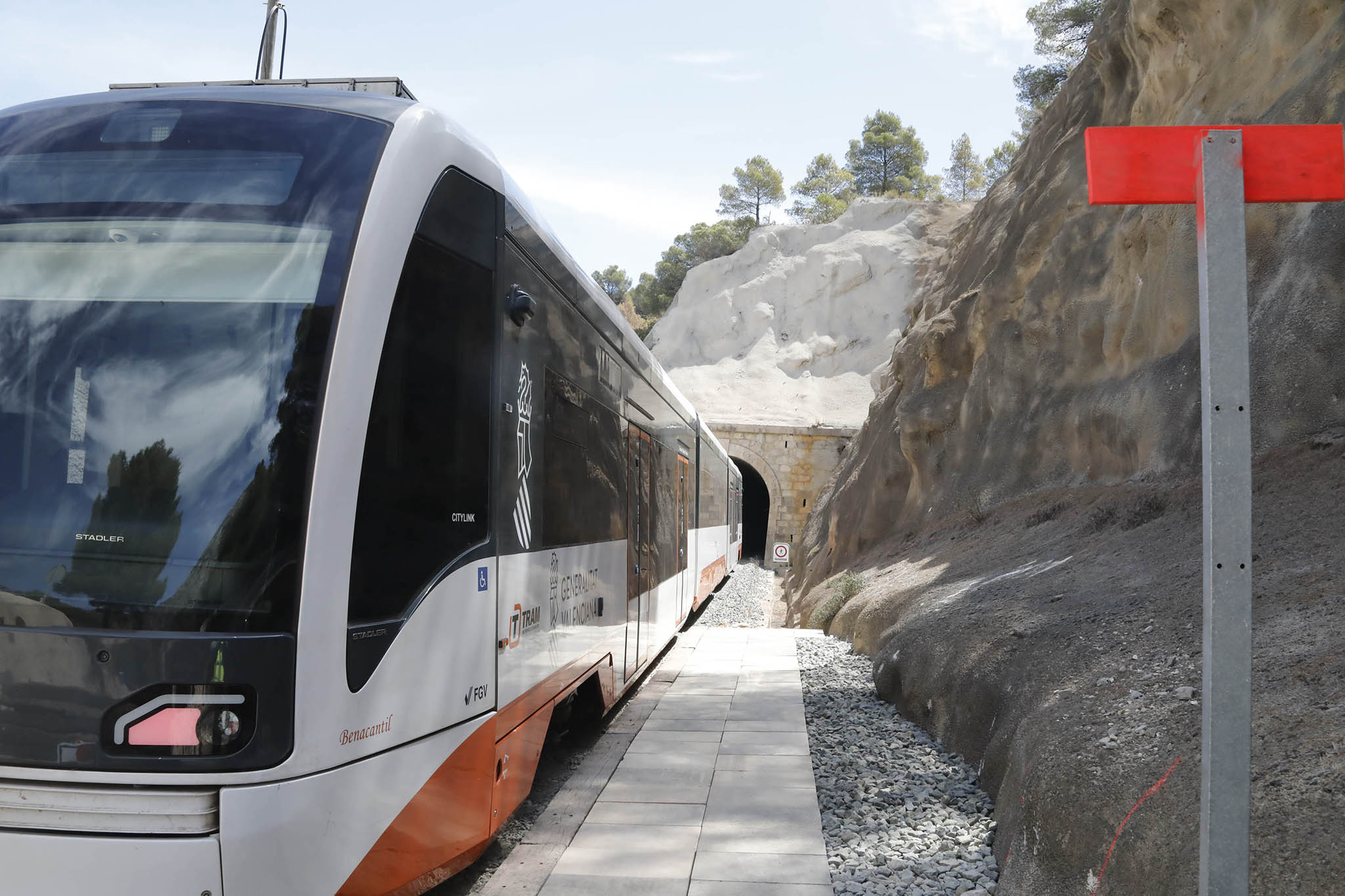 obras en el viaducto del tram dalacant en el mascarat en el 2024 archivo