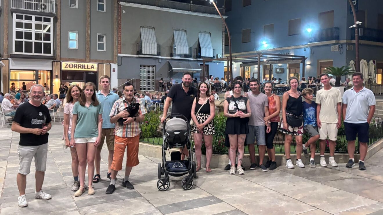 Participantes de una ruta veraniega en Pego