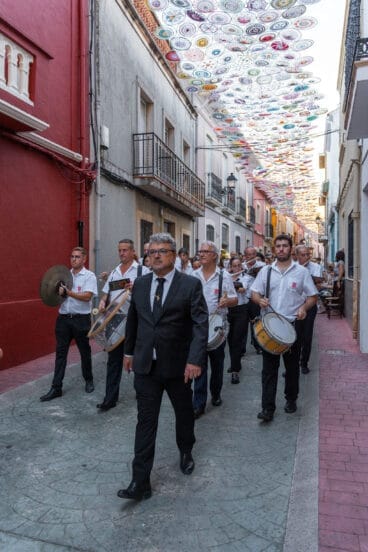 Pasacalle de la Trobada de Bandes Marina Alta 2025 en Beniarbeig
