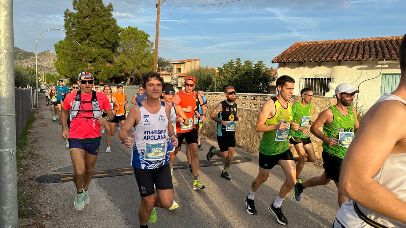 Erste Momente der 21K Marina Alta 2025