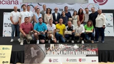Reconocimientos a los entrenadores de la Escola Municipal de Pilota de Ondara