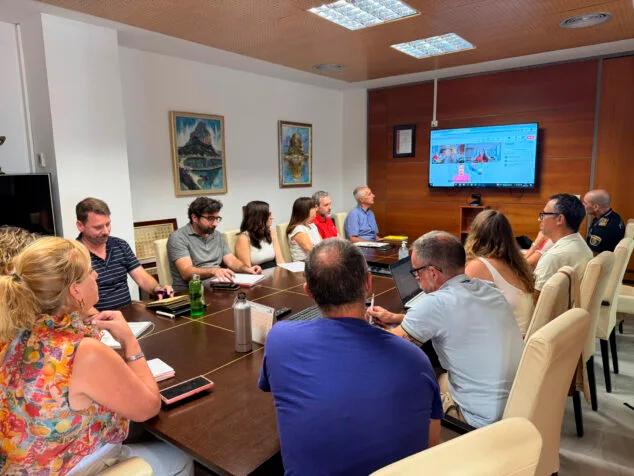 reunion del ayuntamiento de calp con segittur