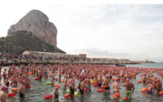 Récord de participación en la travesía a Nado del Peñon de Ifach de Calp 5 travesia a nado del penon de ifach de calp