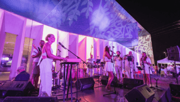 Eine Nacht mit eigenem Licht im Auditori Teulada Moraira