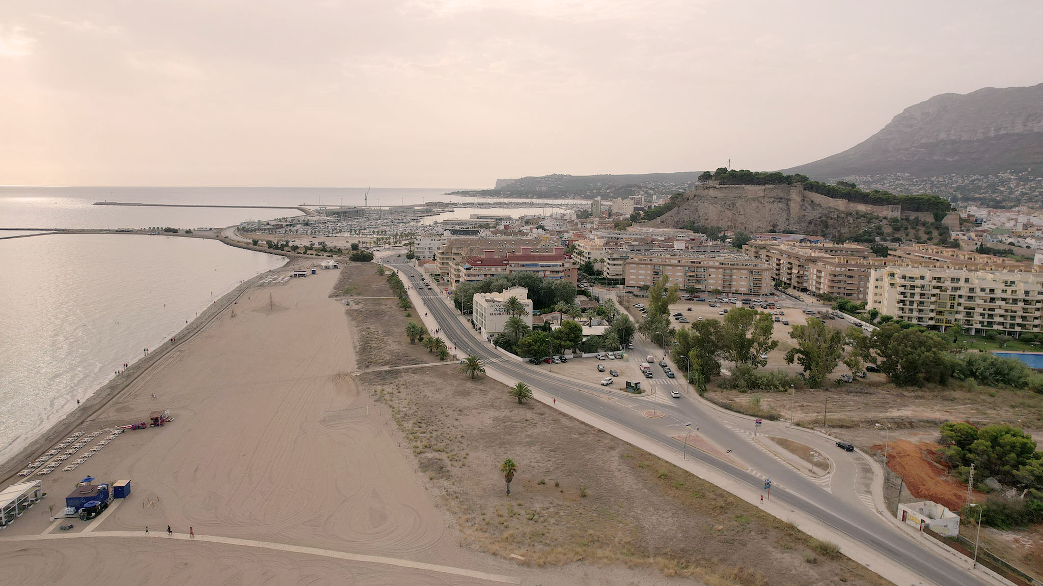 vista aerea de denia desde les marines