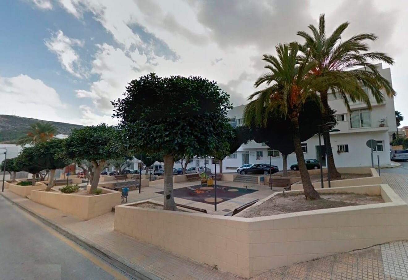 Vista de la plaça de les Pesqueres de Benitatxell