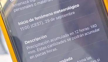 alerta meteorologica en un movil 1