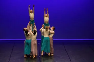 Alumnas de Ada haciendo contemporáneo