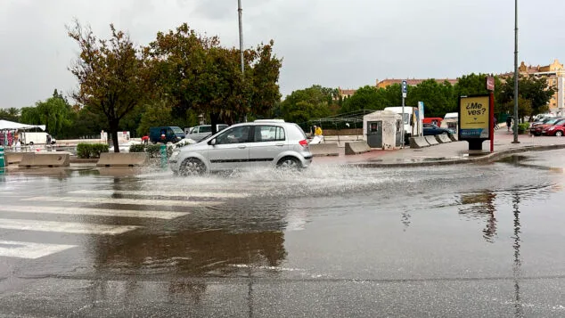 calles bajo la lluvia en denia en septiembre 2025 archivo