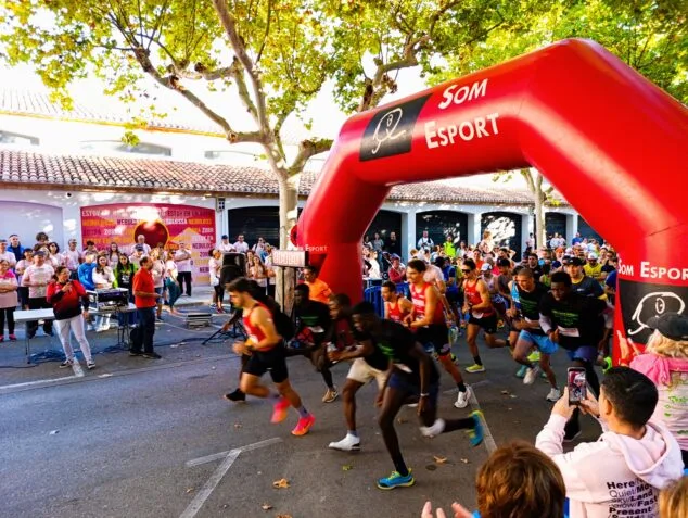 Imagen: Corredores en la cursa solidaria contra el cáncer Ondara 2025