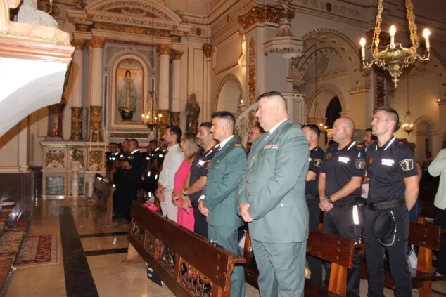 La Policía Local de Benitatxell homenajea a sus agentes por su labor en la DANA, el apagón y la formación escolar 4 dia de los angeles custodios en benitatxell en 2025 01