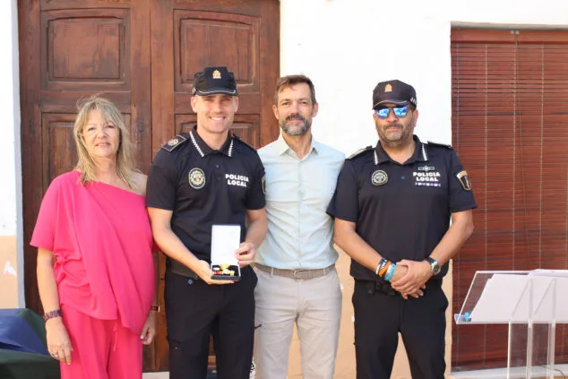 La Policía Local de Benitatxell homenajea a sus agentes por su labor en la DANA, el apagón y la formación escolar 25 dia de los angeles custodios en benitatxell en 2025 24