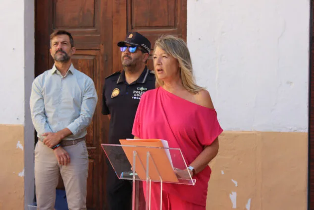 La Policía Local de Benitatxell homenajea a sus agentes por su labor en la DANA, el apagón y la formación escolar 36 dia de los angeles custodios en benitatxell en 2025 35