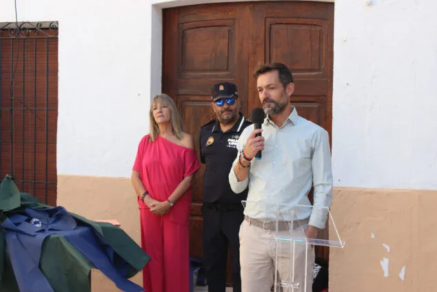 La Policía Local de Benitatxell homenajea a sus agentes por su labor en la DANA, el apagón y la formación escolar 37 dia de los angeles custodios en benitatxell en 2025 36