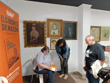 La escritora Esperança Camps en la inauguración de la Asociación Ocell de Ondara