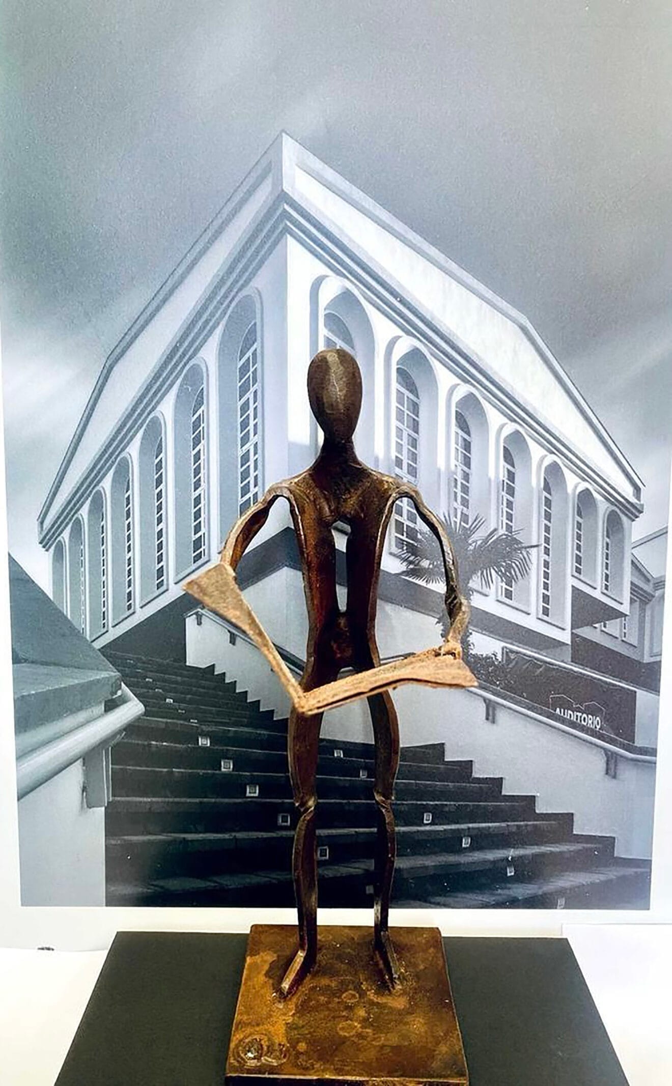 Estatuilla del Certamen Nacional de Teatro Amateur 'Antonio Ferrer, el cartero' de Calp