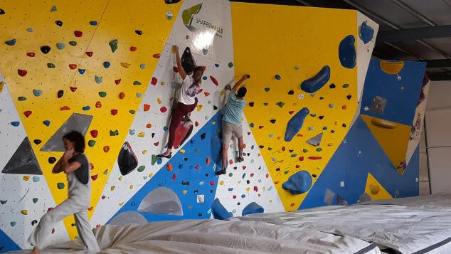 Benissa, capital autonómica de la escalada: el nuevo Rocódromo Municipal abre al público avalado por la FEMECV 19 inauguracion del rocodromo municipal de benissa 15