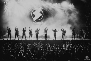 la fumiga en el concierto de la merce en barcelona archivo artur gavalda