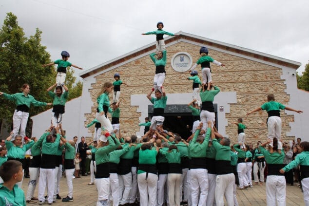 Imagen: La Muixeranga de la Marina Alta en Ondara por el 9 d'Octubre